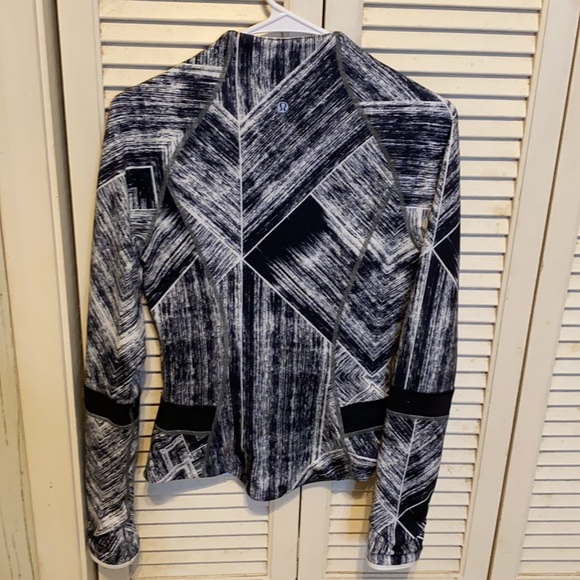 Rare Pattern Reversible LuLu Jacket - Picture 2 of 5
